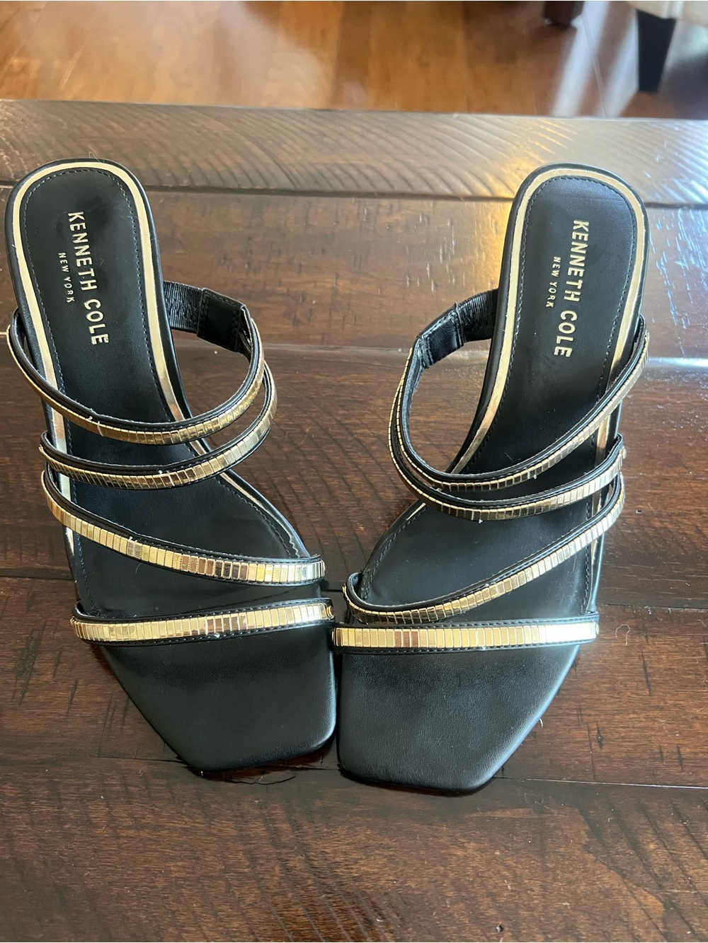 Kenneth Cole Black & Gold Strappy Heeled Sandals Size 9M